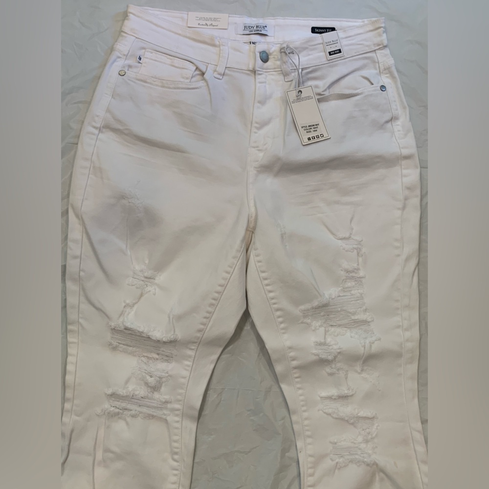 Judy Blue Skinny Fit Mid Rise White Destroyed Women's Jeans Size 16W - Picture 3 of 13